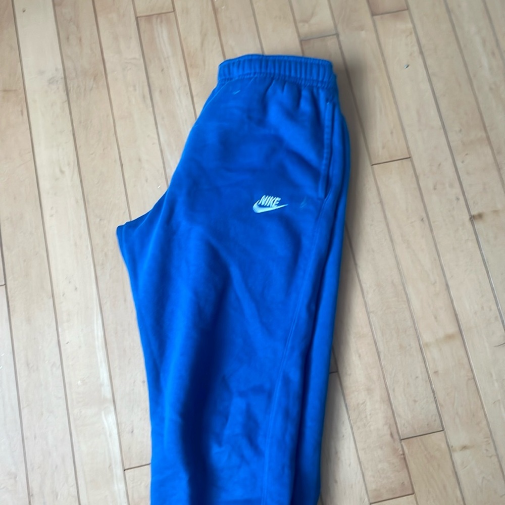 nike joggers